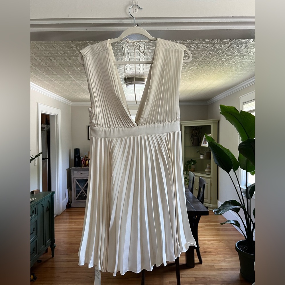 NWT Abercrombie pleated mini dress